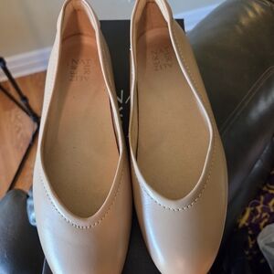 Naturalizer Classic Beige Flats